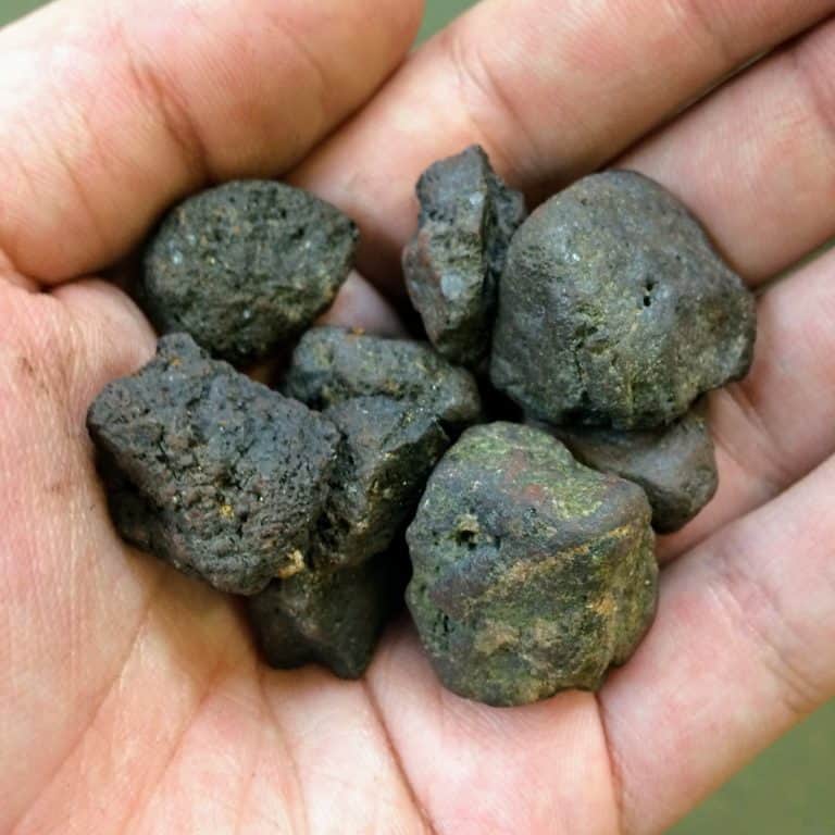 Lodestone Inspirit Crystals